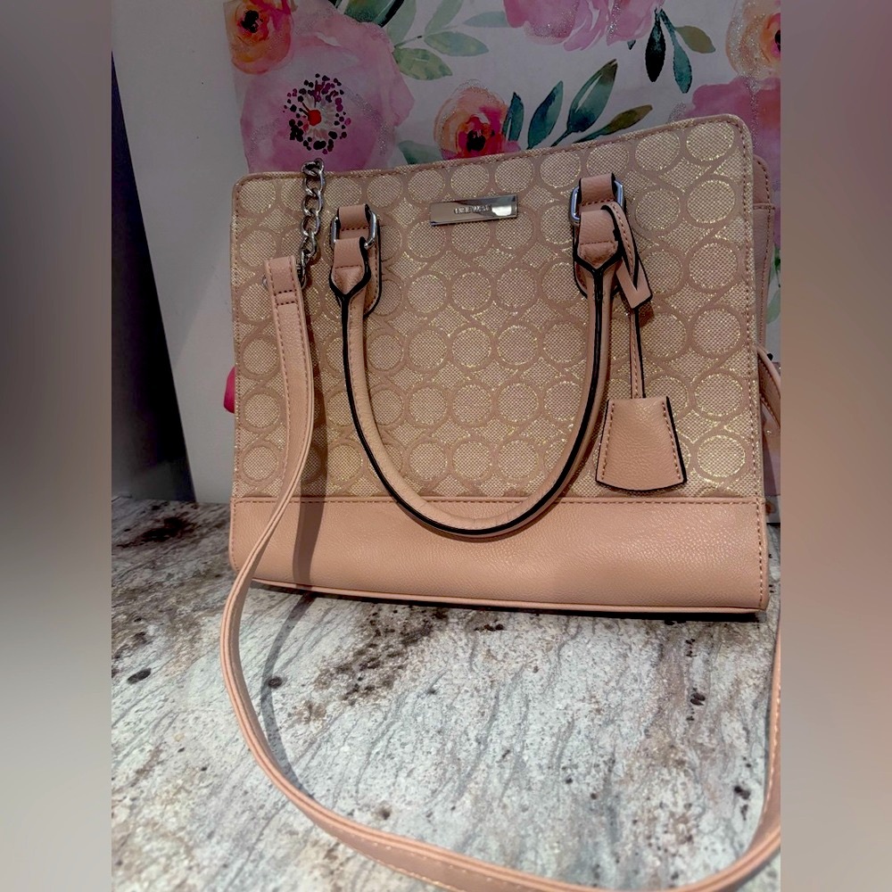 Nine West Cream Satchel with Structured Design and Top Handles💕